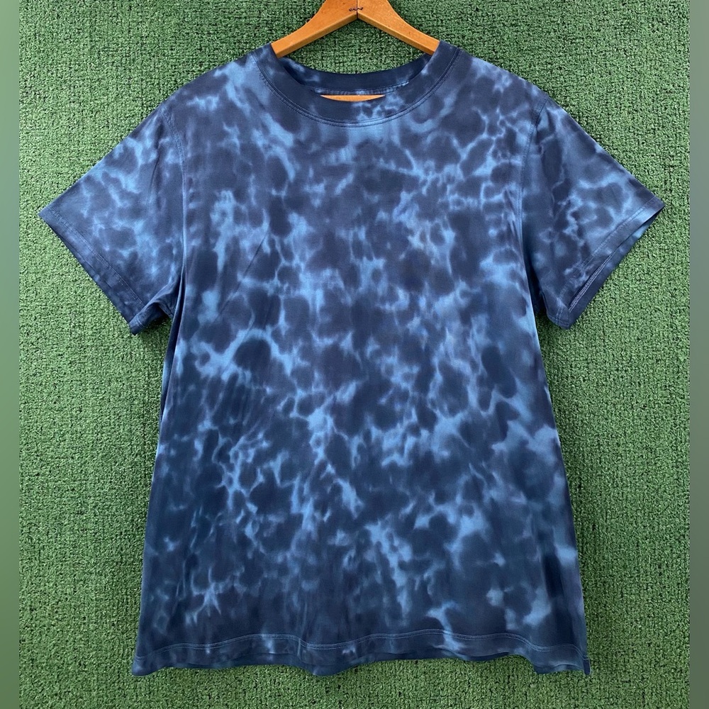 Lululemon All Yours Soft Marmoleado Blue Tie Dye T-Shirt Women’s Size 4